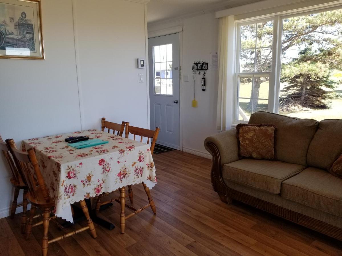 Blue Spruces Cottages Hampton Esterno foto