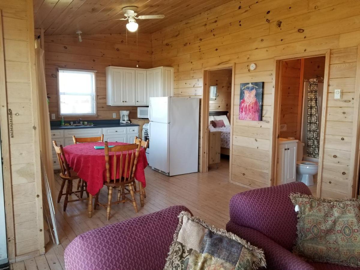 Blue Spruces Cottages Hampton Esterno foto