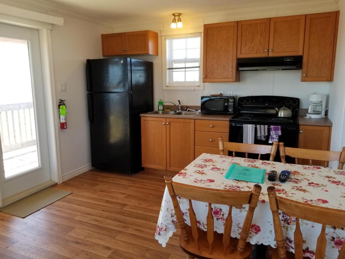 Blue Spruces Cottages Hampton Esterno foto