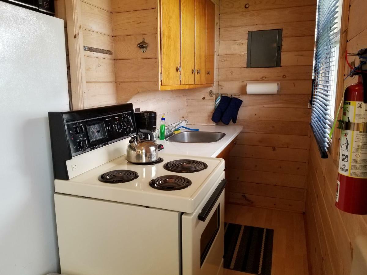 Blue Spruces Cottages Hampton Esterno foto