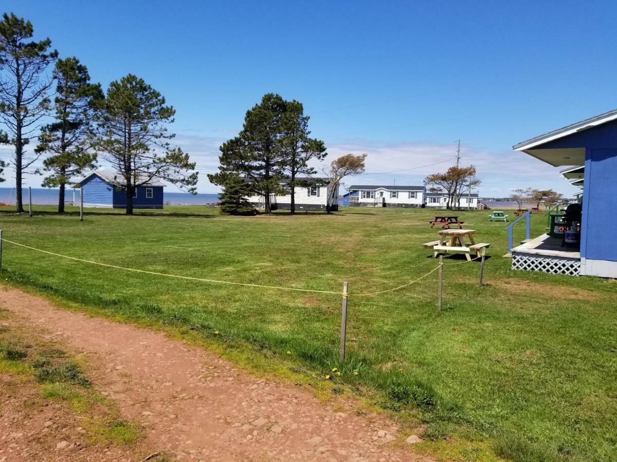 Blue Spruces Cottages Hampton Esterno foto