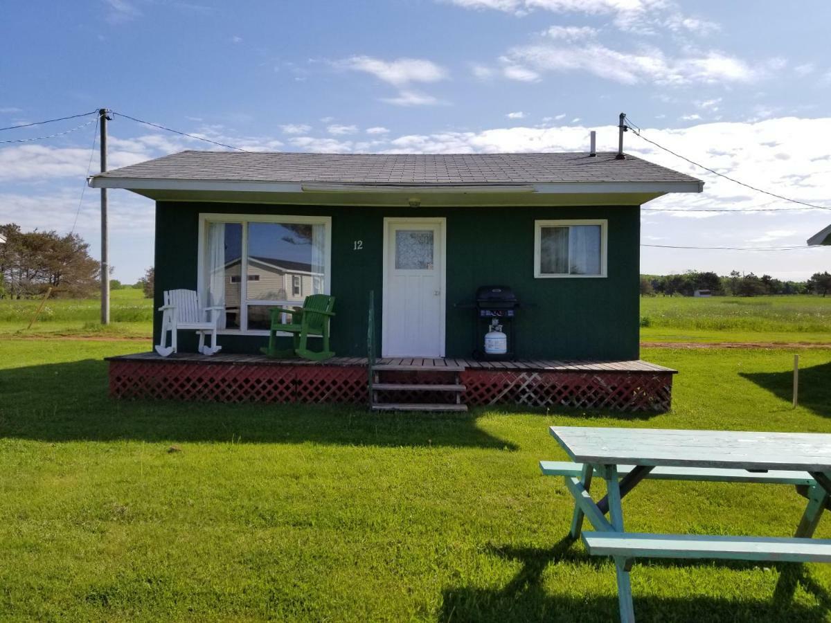 Blue Spruces Cottages Hampton Esterno foto
